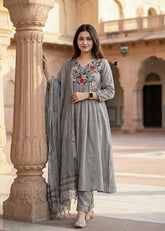 Hanshika Viscose Chinon Kurti Pant Dupatta Set