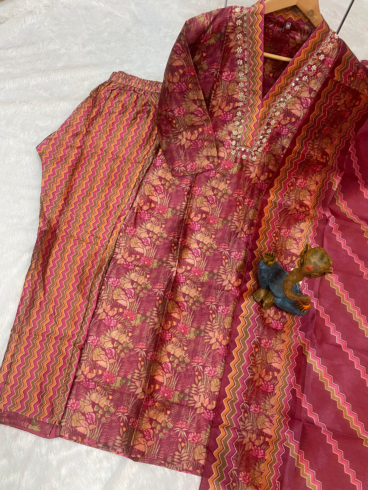 Elegant Straight Kurti Pant Dupatta Set