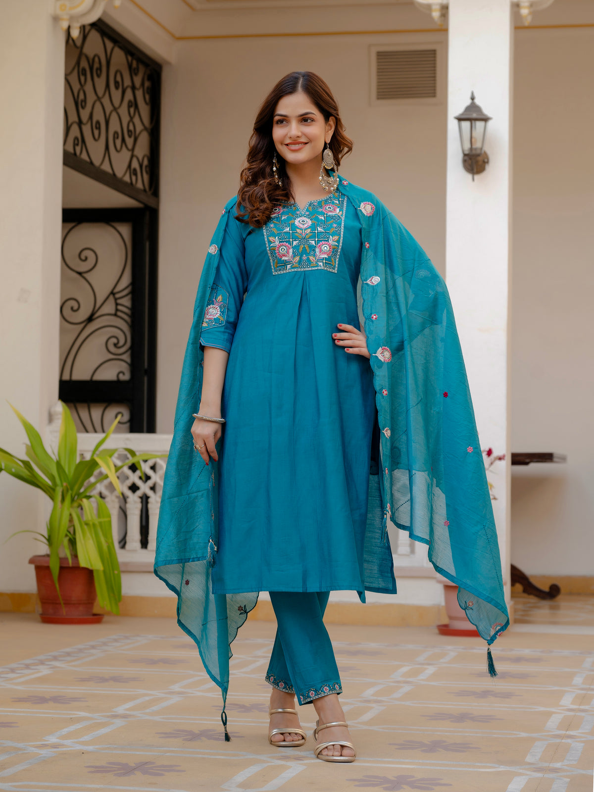 Elegant Straight Kurti Pant Dupatta Set