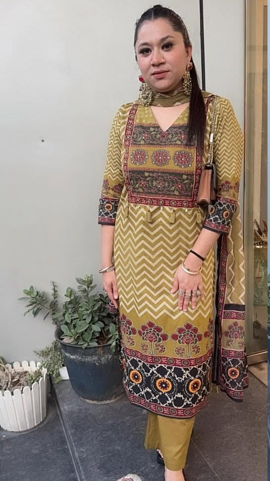Heavy Cotton Kurti Pant Dupatta Set with Sequence Work